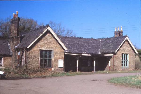 Winslow station (standing derelict)